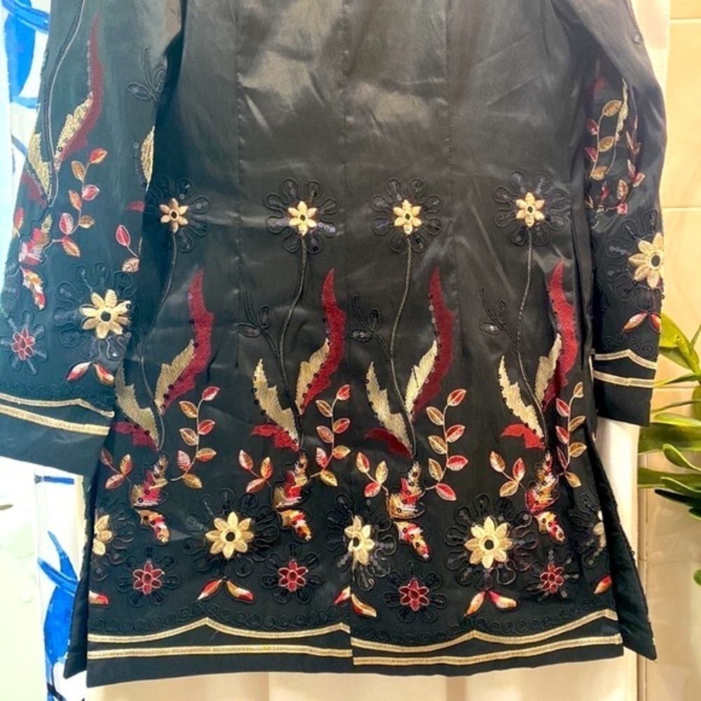 Women’s Grace Chuang Black Silk and Polyester Embroidered Jacket Size Small - Picture 8 of 8